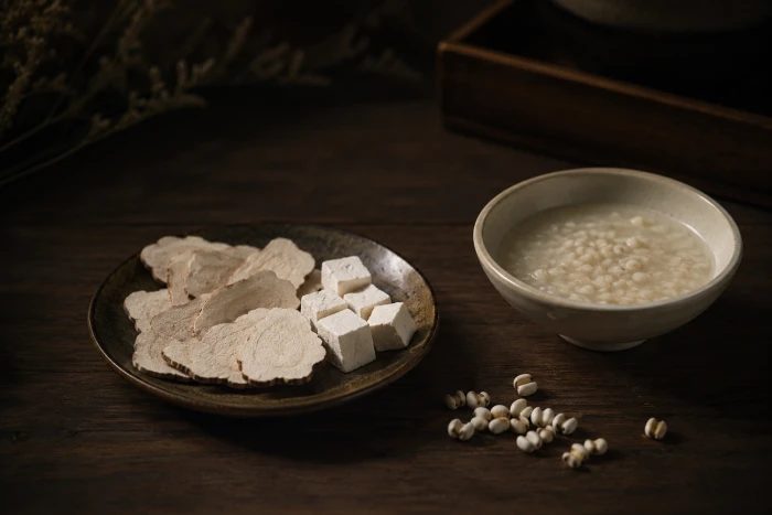 Poria: the Quiet Herb for Dampness — Does It Really Dry Dampness, Tonify the S